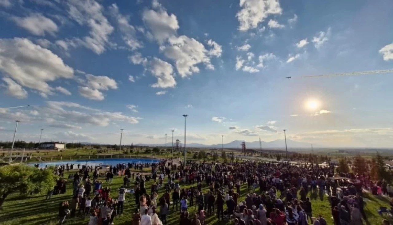 Türk Yıldızları Festivale Damga Vurdu: İşte Muhteşem Uçuş Gösterisi! 4