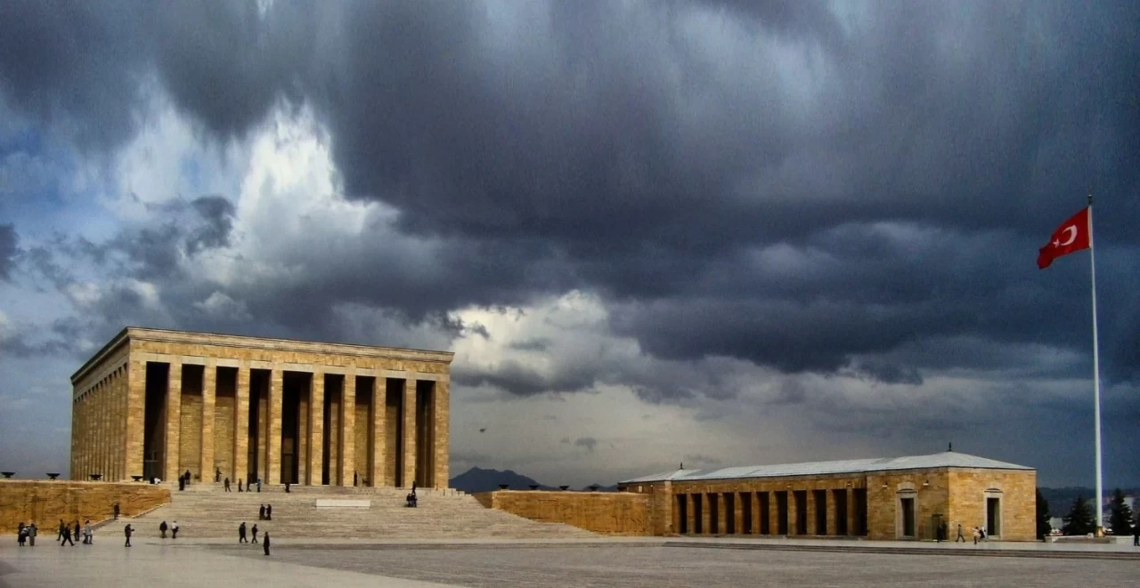 29 Ekim’de Anıtkabir Ziyaretçi Akınına Hazır: Bugün 22.00’ye Kadar Açık!