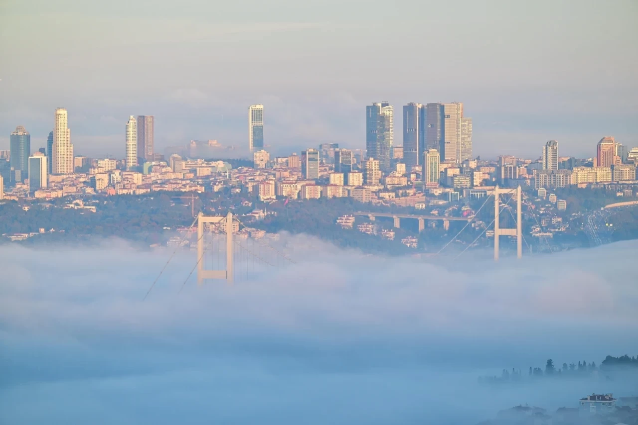 Yoğun Sis Nedeniyle Boğaz'da Gemi Trafiği Durduruldu