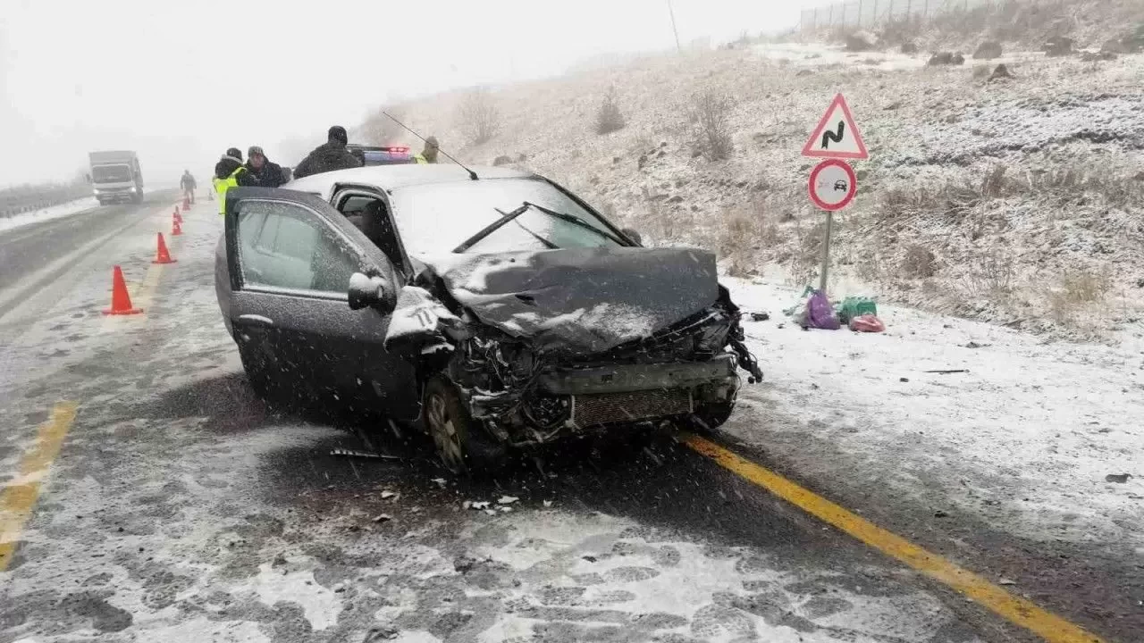 Ardahan’da Kar ve Sis Kazaya Neden Oldu: Ilgar Dağı Geçidi’nde 8 Yaralı