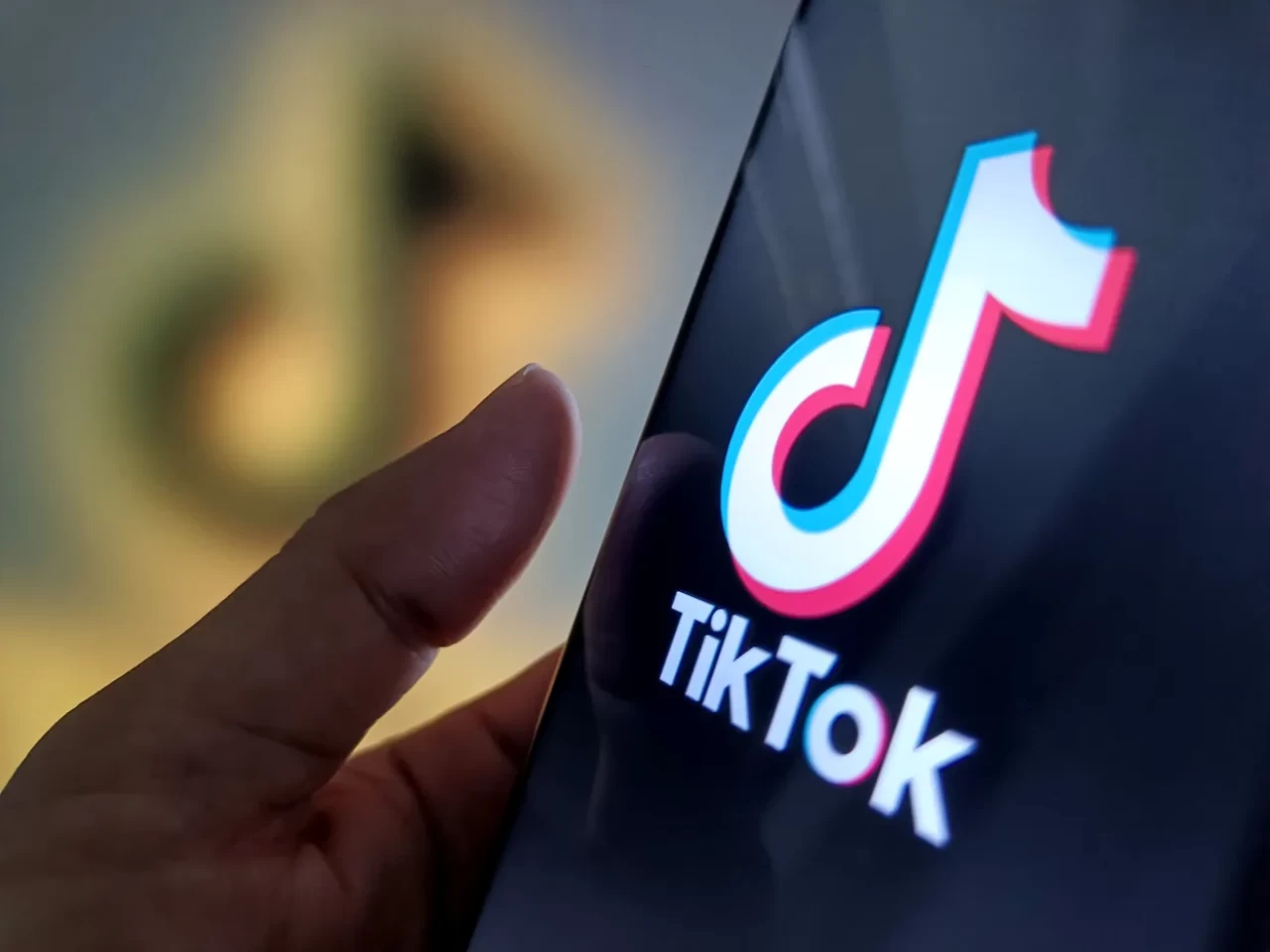 TikTok’ta Tartıştığı Kadını Sokak Ortasında Vurdu: “Para Kazanmak İçin Her Şeyi Yaptırdınız” Açıklaması Tüyler Ürpertti