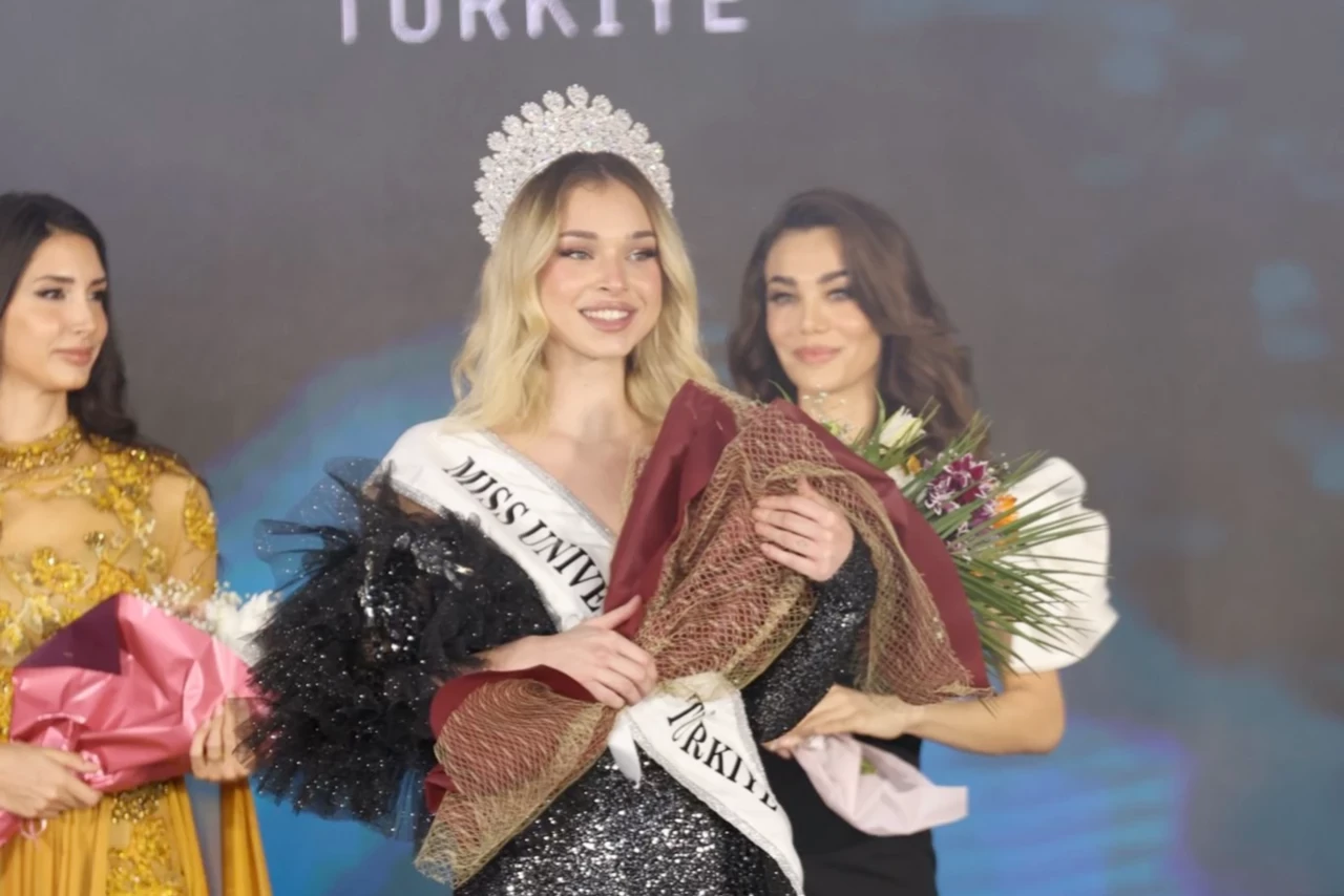 Miss Universe 2024'te Türkiye'yi Temsil Etti: Ayliz Duman Kimdir?