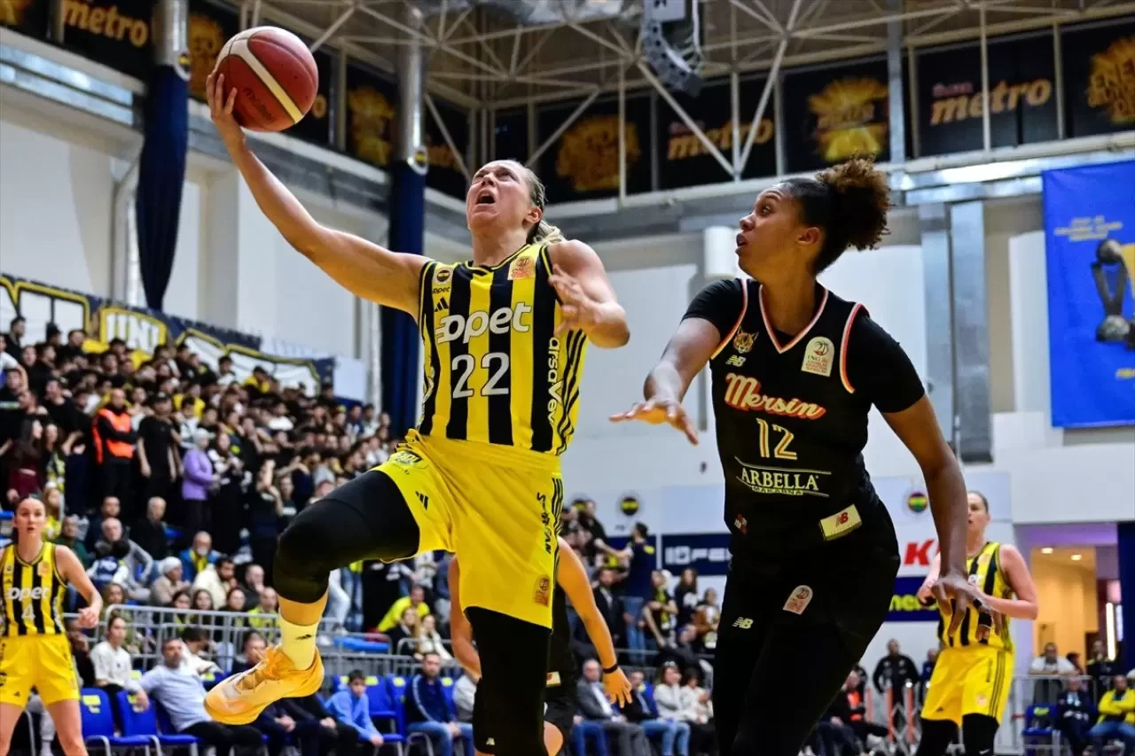 Fenerbahçe Namağlup Seriyi Sürdürdü! ÇBK Mersin’i 82-69 Mağlup Etti