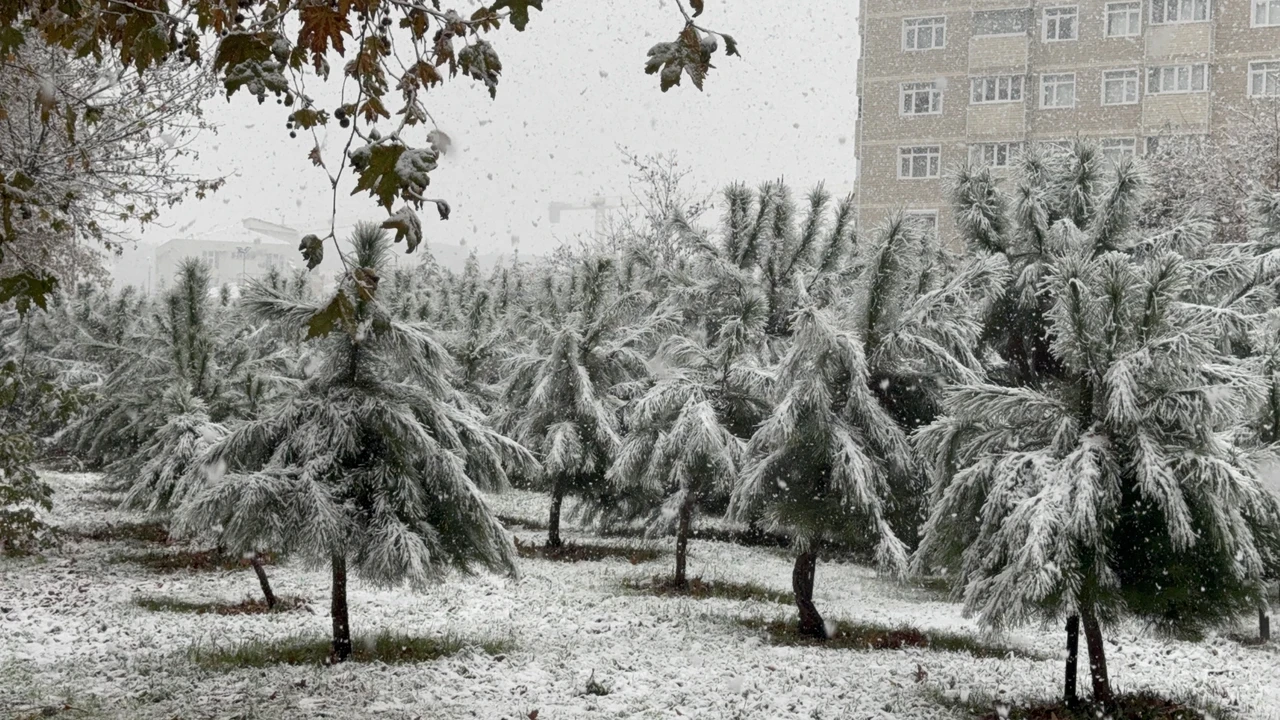 Olumsuz Hava Koşulları Nedeniyle 21 İlde Eğitime Ara Verildi