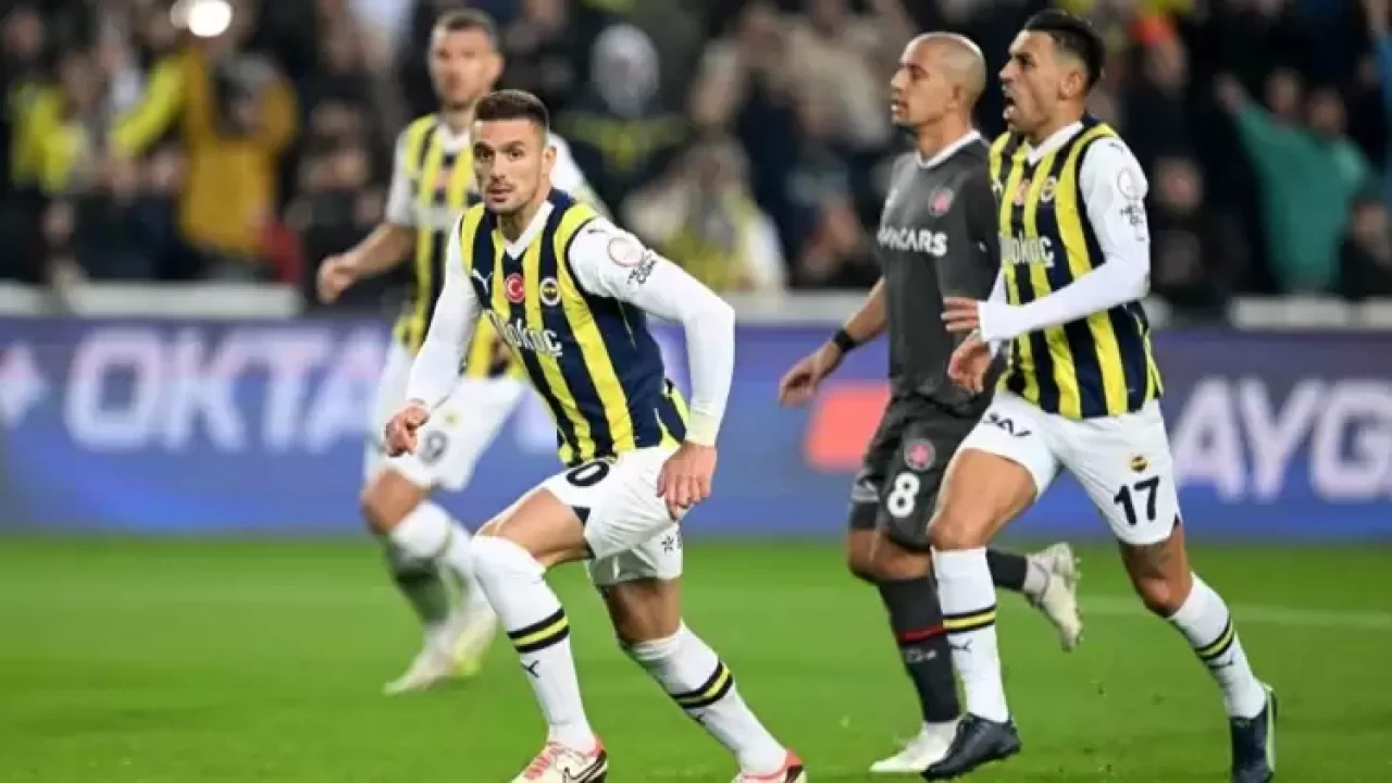 Fenerbahçe Sivasspor Maçı Ne Zaman? Fenerbahçe Sivasspor Maçı Hangi Kanalda? Fenerbahçe Sivasspor İlk 11'ler!