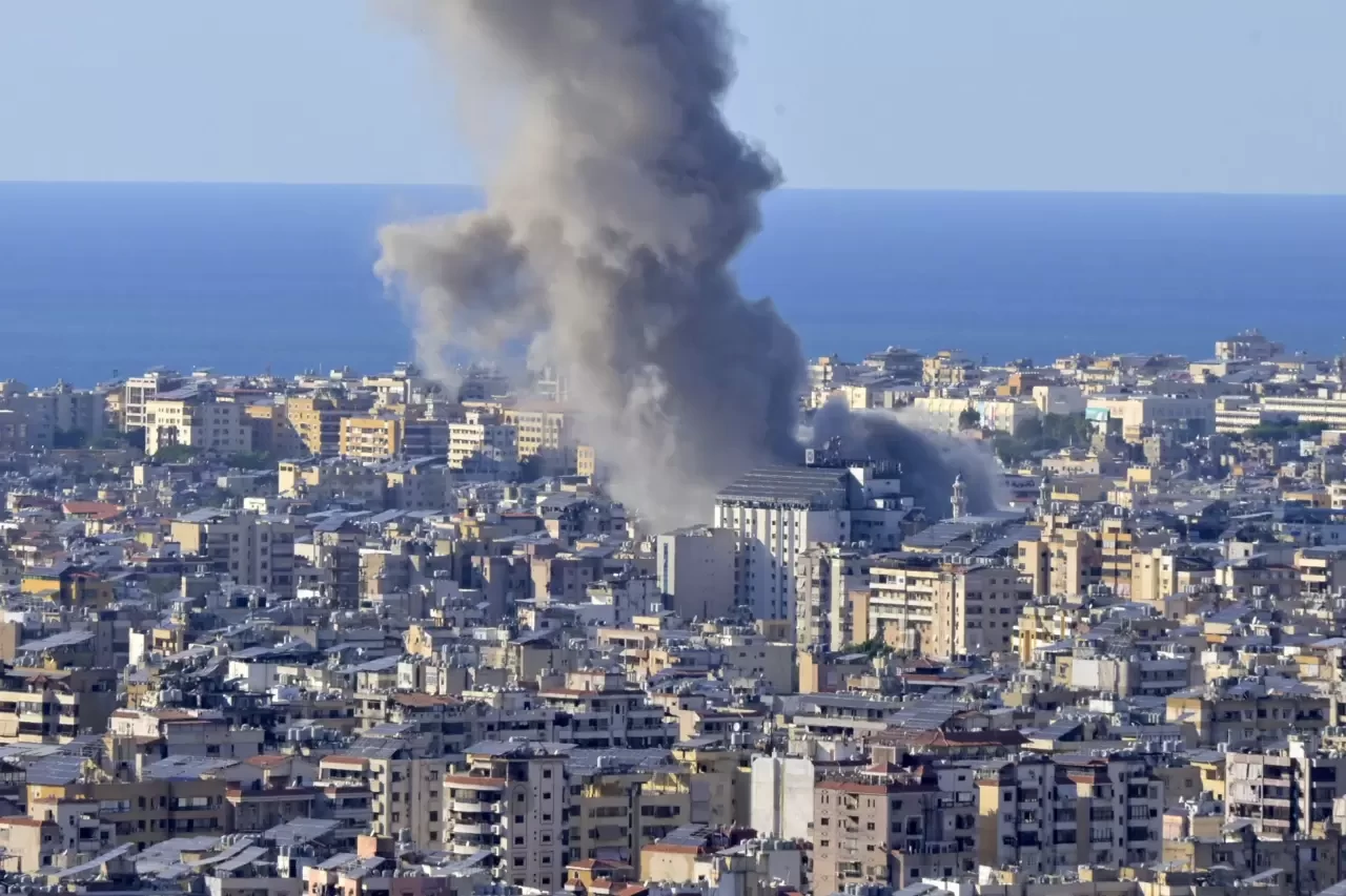 İsrail’den Beyrut’a Şok Hava Saldırısı: Yolcu Uçağı Kalkış Yaparken Havalimanı Yakını Bombalandı