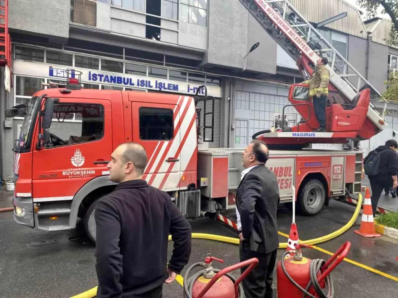 İstanbul Bahçelievler'de İş Yerinde Yangın!