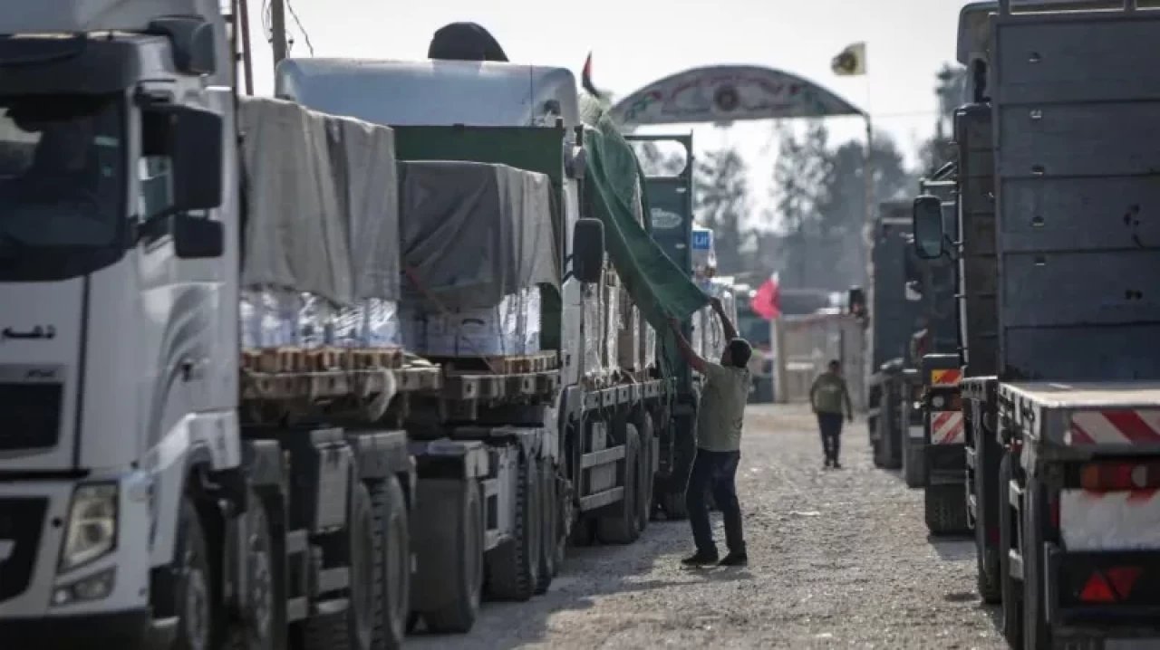 İsrail Yardım Konvoyuna Saldırdı: 4 Filistinli Öldü!