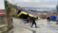 Beykoz'da Panik Anları: İETT Otobüsü Evin Bahçesine Düştü!