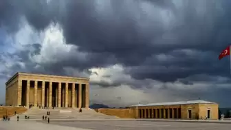 29 Ekim’de Anıtkabir Ziyaretçi Akınına Hazır: Bugün 22.00’ye Kadar Açık!