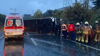 Bayrampaşa'da Yolcu Otobüsü Devrildi: 2 Ölü, 15 Yaralı!