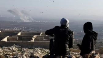 Suriye'de Cihatçılar Halep'e Girdi! Esad'ın Ülkeden Kaçtığı İddia Edildi