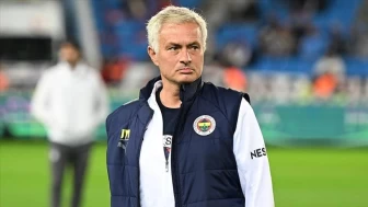 Mourinho'dan Başakşehir Maçı Öncesi Fenerbahçeli Oyunculara Uyarı: Öne Geçince Geri Çekilmek Yok