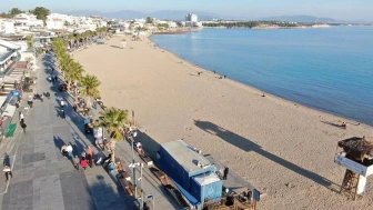 Güneşi Gören Plaja Koştu! Aralık Ayında Deniz Keyfi...