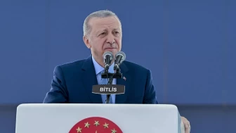 Erdoğan’dan Kılıç Çeken Teğmenler Hakkında Açıklama: "Bunların Ordumuzun İçinde Bulunması Mümkün Değil"