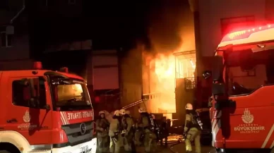 İstanbul Beylikdüzü'ndeki Plastik Malzeme Fabrikasında Yangın!