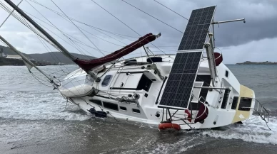 Bodrum’da Fırtına Vurdu: Yelkenli Karaya Oturdu, Seferler Durdu