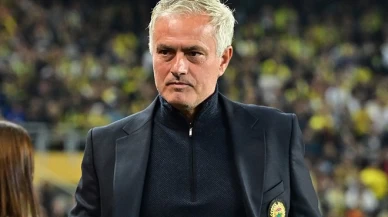 Derbi Öncesi Mourinho'dan Flaş Açıklama: Beşiktaş'ın Şampiyon Olma İhtimali Yok Ama...