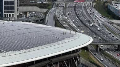 Ali Sami Yen Spor Kompleksi'nde Güneş Enerjisi Panellerinin Bakım Çalışmaları Görüntülendi