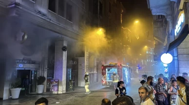 Beyoğlu’nda 9 Katlı Otelde Yangın! Oteldekiler Tahliye Edildi