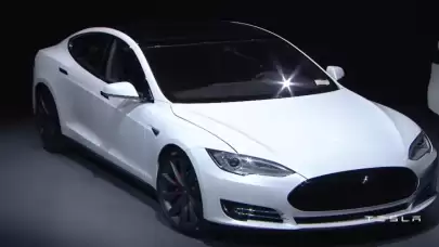 Tesla Zararını Kapatıyor: %27lik Satış Artışı!