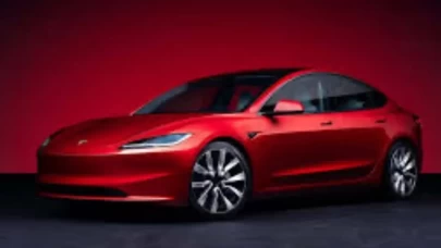 Tesla ABD’de Bulunan 1.8 Milyon Aracı için Geri Çağrıda Bulundu!