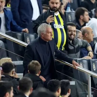 Mourinho Kırmızı Kart Görmüştü: Kaç Maç Ceza Alacak?