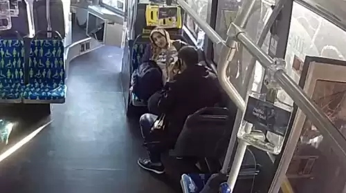 İstanbul'da Hamile Bir Kadın Taksi Bulamayınca Metrobüste Doğum Yaptı!