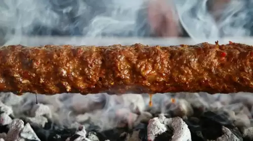 MasterChef Adana Kebap Tarifi: Adana Kebap Nasıl Yapılır, Püf Noktası Nedir?