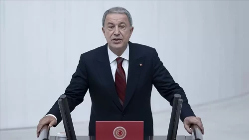 Hulusi Akar: "Terörle Mücadele Devam Edecek, Güvenliğimizi Kimseye Terk Edemeyiz"