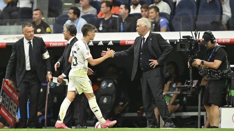 Ancelotti Kadro Seçimiyle Eleştirildi: Arda Güler Yerine 39 Yaşındaki Modric Niye?