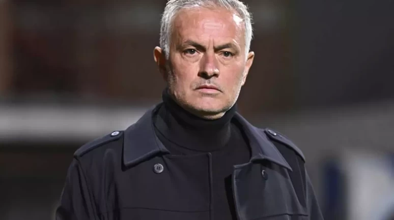 Jose Mourinho Operasyon Geçirecekti: Hastalığı Ortaya Çıktı