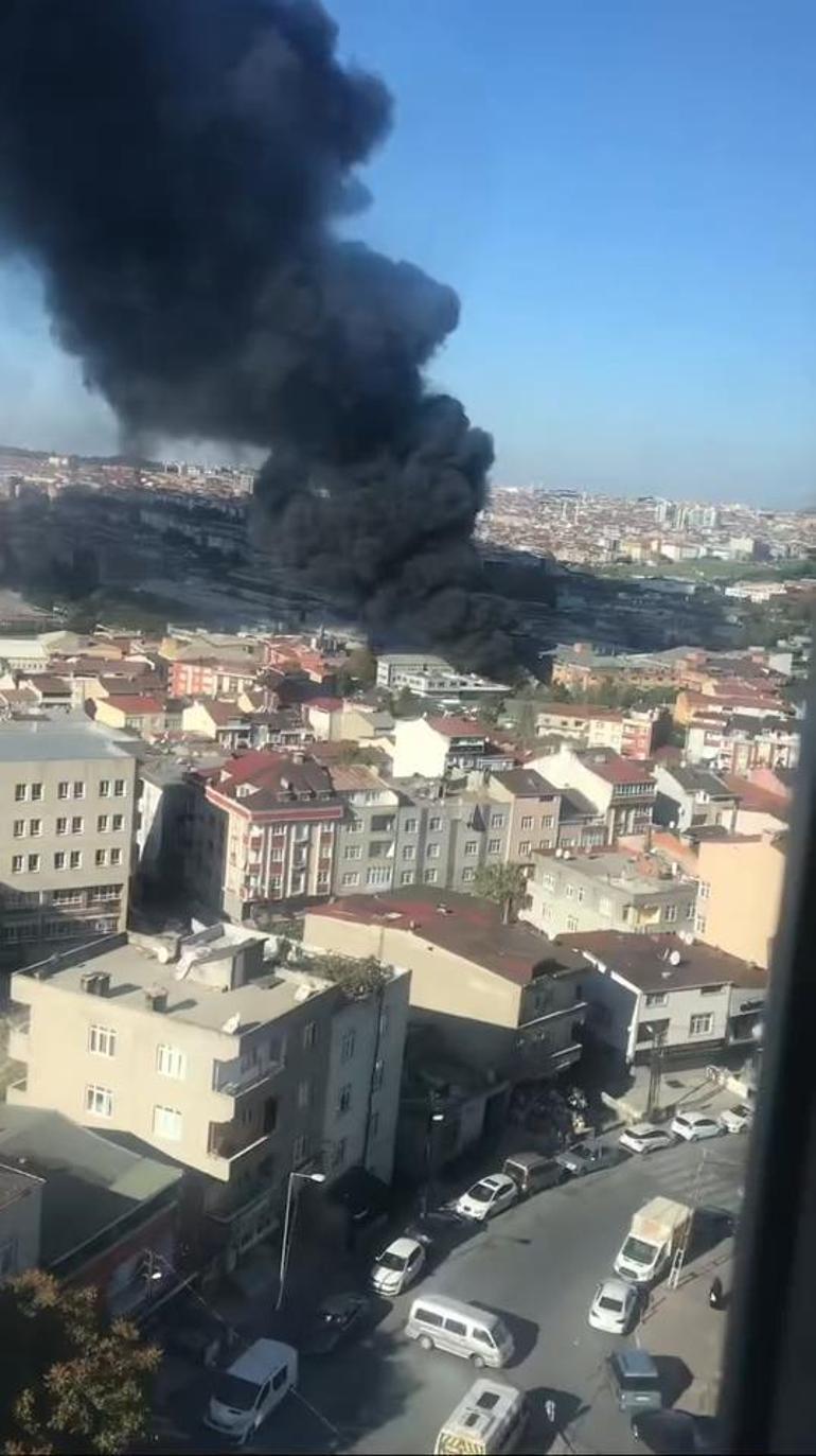 İstanbulda korkutan yangın Dumanlar her yerden görüldü