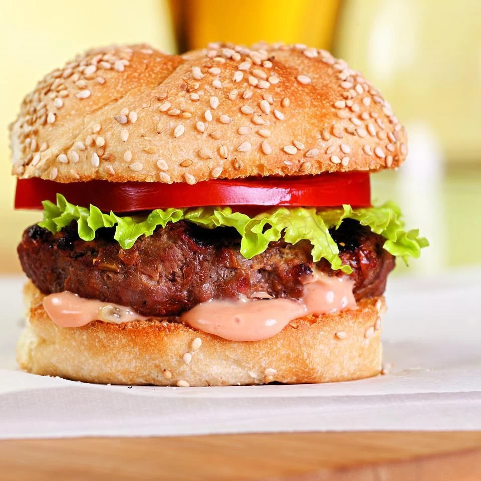 İlk Hamburger Ne Zaman Yapıldı? Hamburgerin Tarihçesi ve Kökenleri