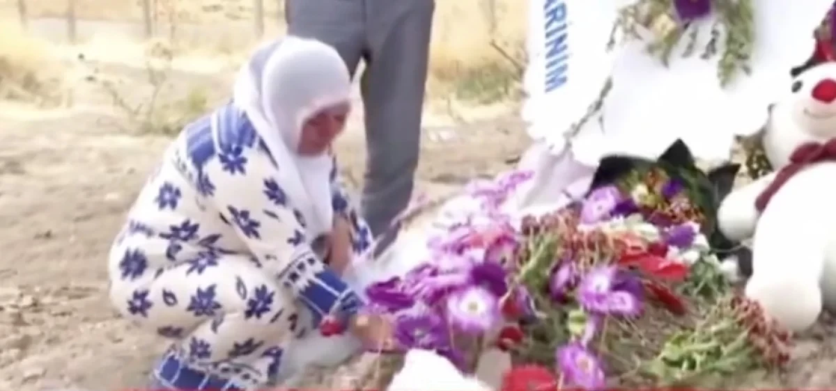 Narin'in Mezarı Başında Tüyler Ürperten Ağıt: Havin'ime De Böyle Kıydılar